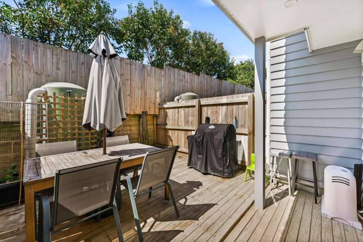 4/6 South Pacific Place Henderson_17