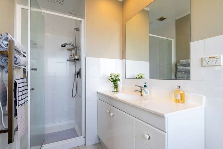 21 Amante Crescent Mairangi Bay_19