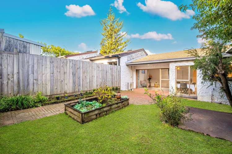 3/550 Glenfield Road_2