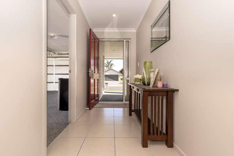27 Margaret Place Lytton West_15