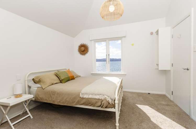625 Marine Drive Days Bay_13