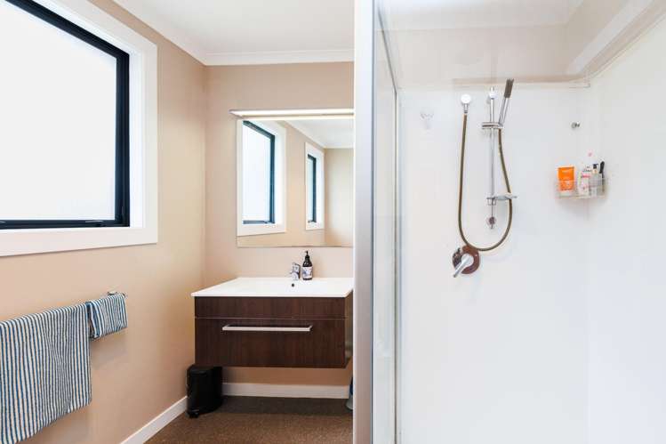 69 Reid Line East Aorangi_16