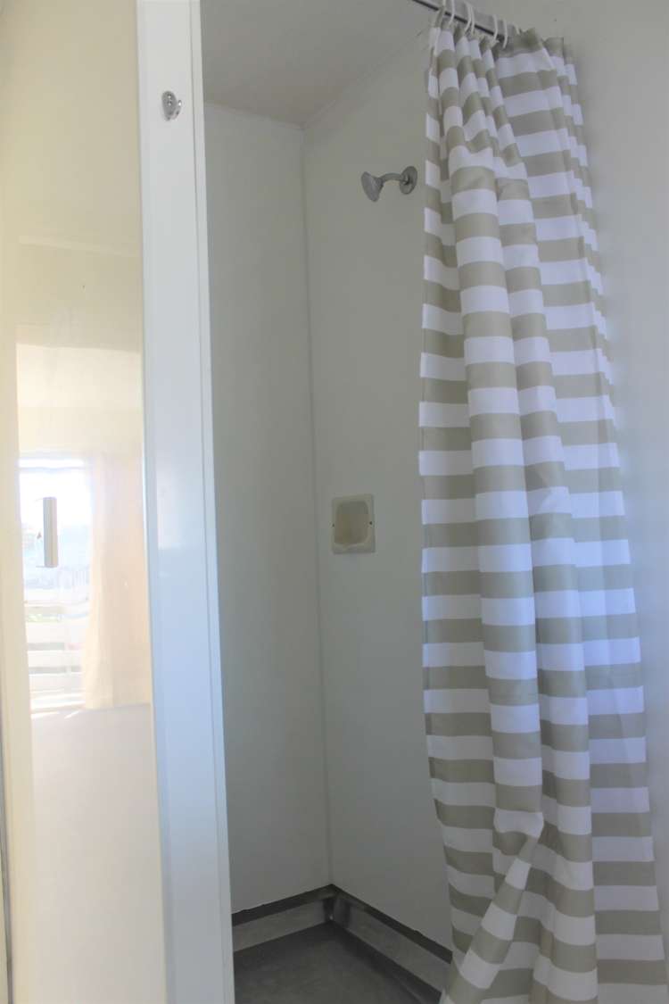 4/421 Cashel Street Linwood_6