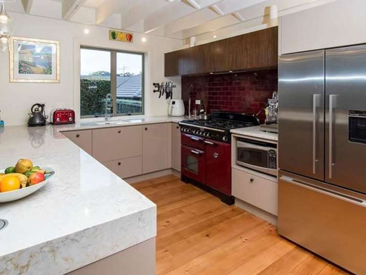 96 Beach Road Mellons Bay_5