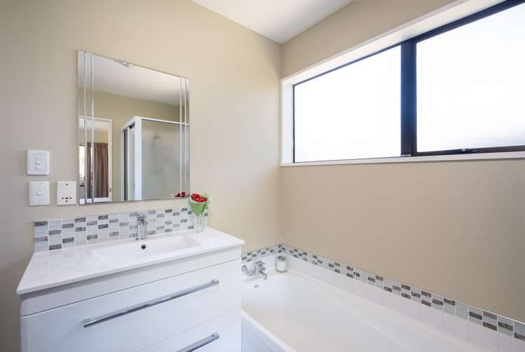 50 Laing Crescent Heathcote Valley_16