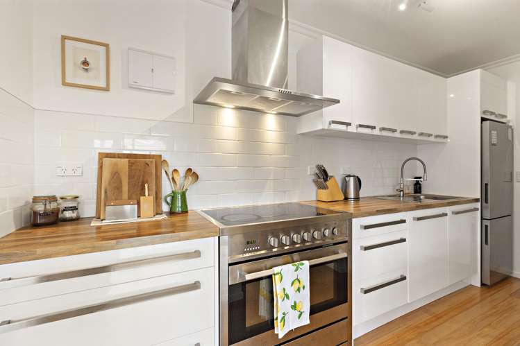 39 Jubilee Road Khandallah_13