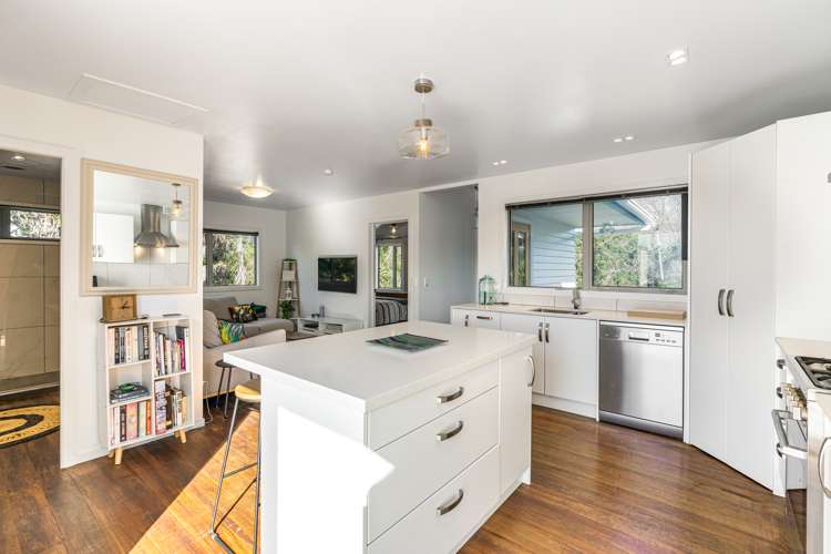 10 Ridge Road Oneroa_7