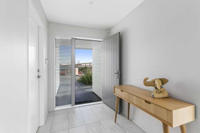 49 Red Beech Avenue Woodridge_1