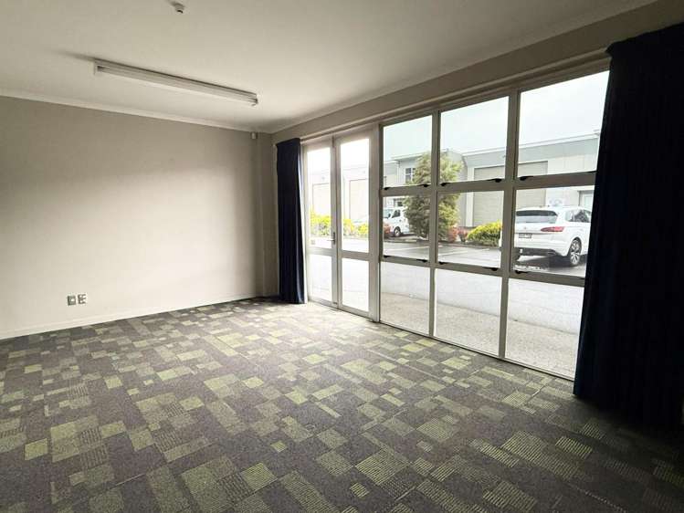 8/43 The Boulevard Te Rapa_3