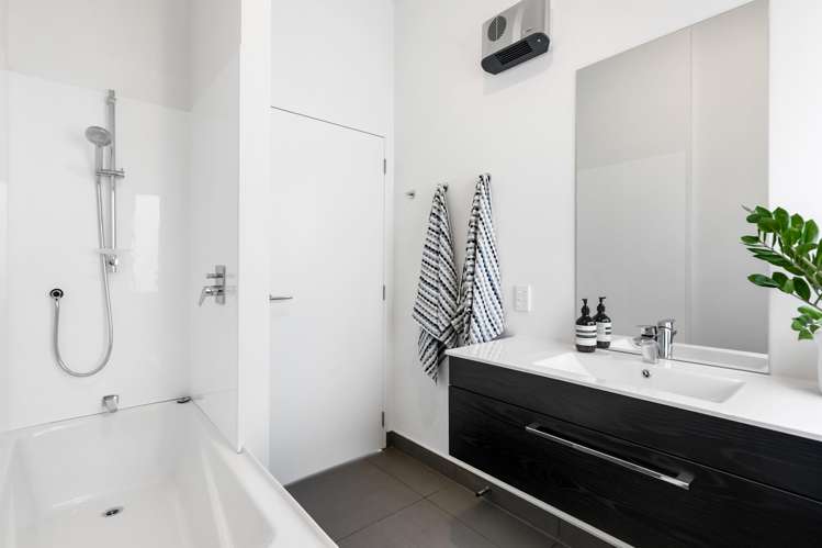 4/38 Bankot Crescent Ngaio_5