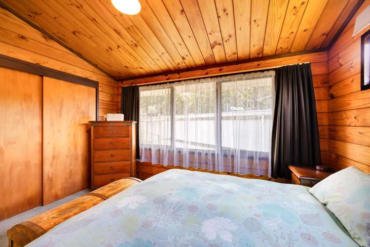 23 Rospeath Crescent Spotswood_12