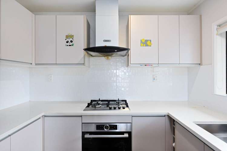 1 Tableau Place Totara Vale_14