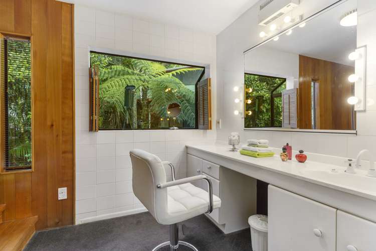 195a Scenic Drive Titirangi_13