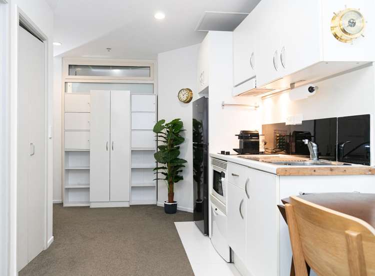 201/36 Eden Crescent_4