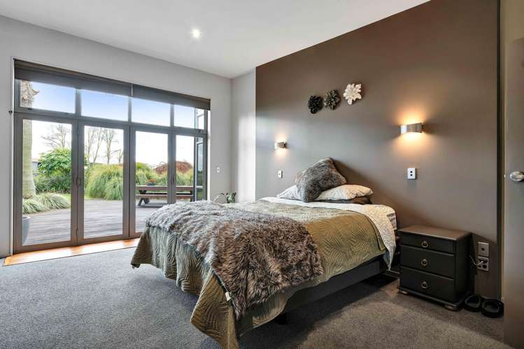 82 Mawhitiwhiti Road Normanby_13