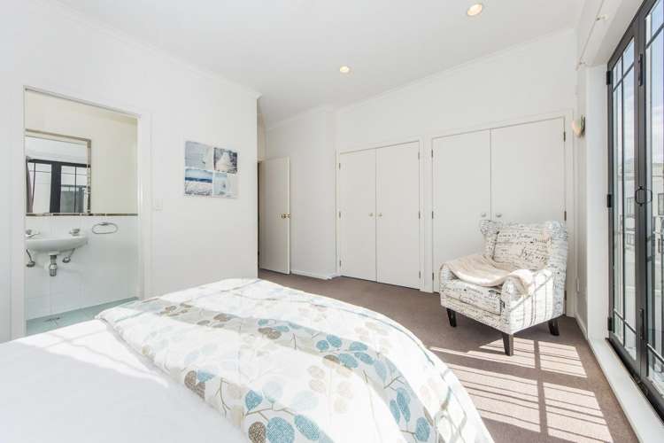 6e/8 Farnham Street Parnell_8