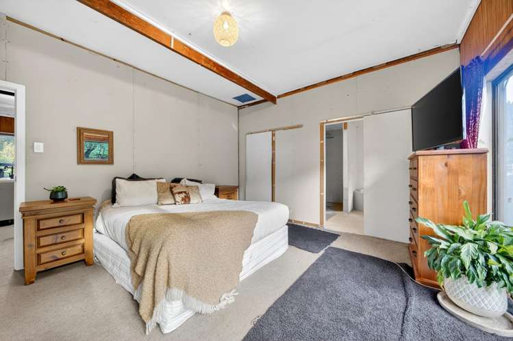 1351 Opaki Kaiparoro Road Mauriceville_11