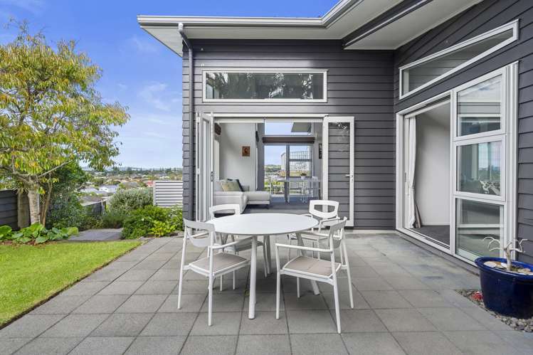 60 Chesterfield Way Orewa_16