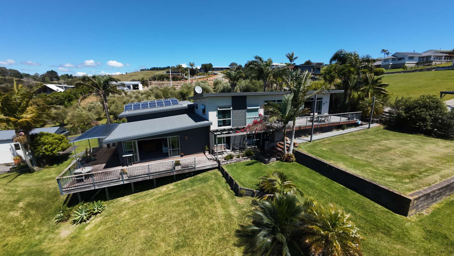 8 Ocean View Road Cable Bay_0