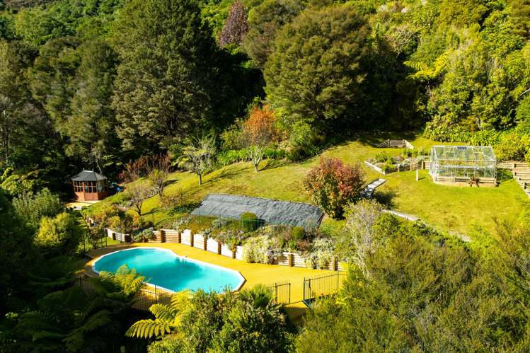 259 Queen Charlotte Drive Havelock_16