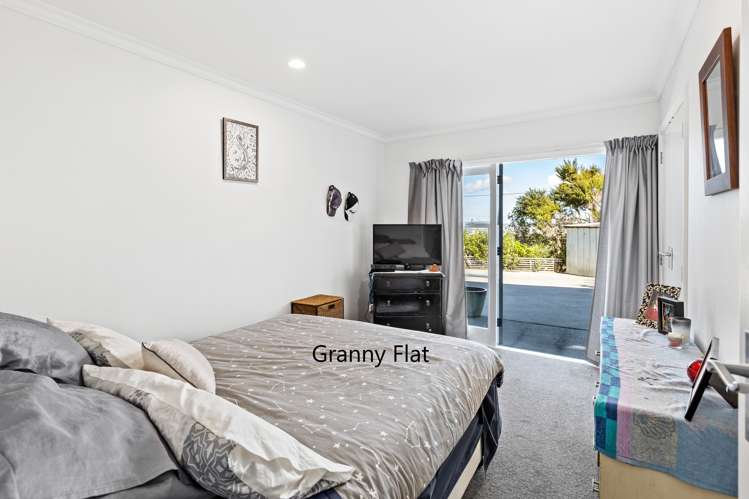 89 Roberts Road Matakatia_23