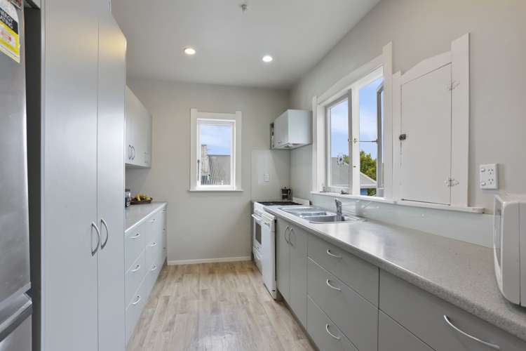 6 Seabrook Avenue New Lynn_9