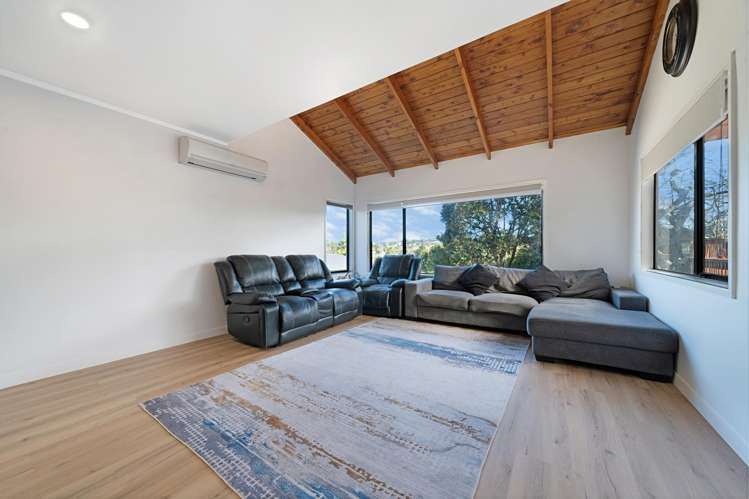 2/46A Captain Scott Road Glen Eden_3