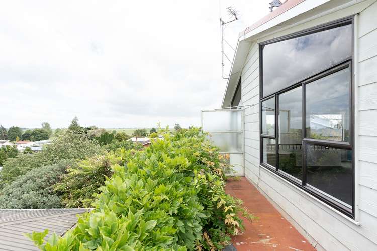 135 Tuhikaramea Road Dinsdale_15