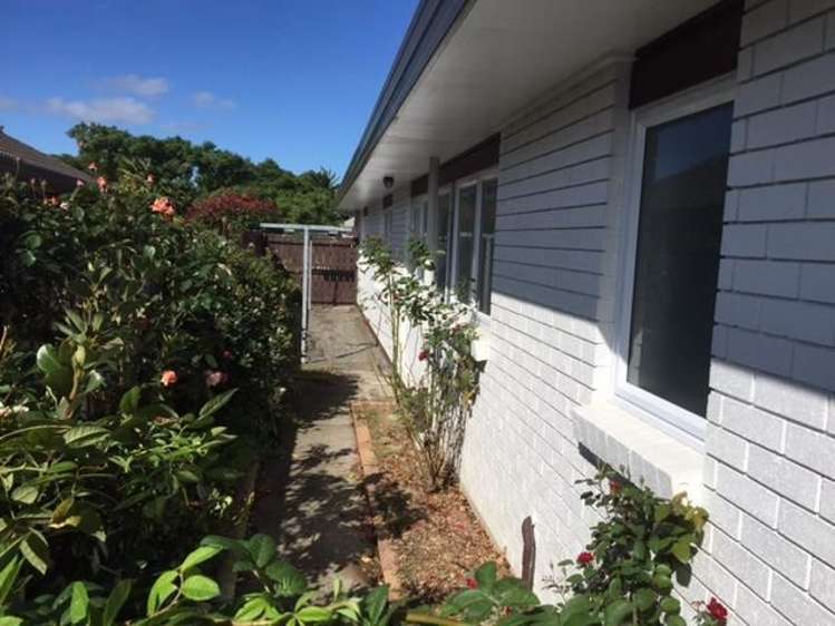 2 Gairloch Place Wattle Downs_1