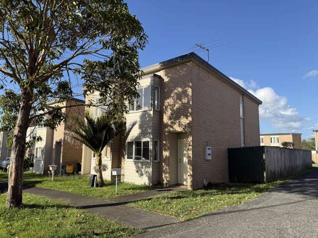 Recently Refurbished 2 Bedroom Townhouse