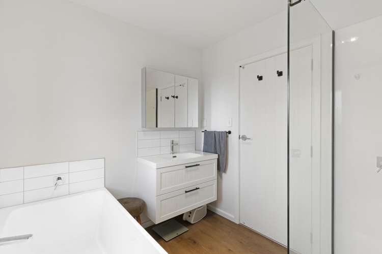 384 Yaldhurst Road Russley_9