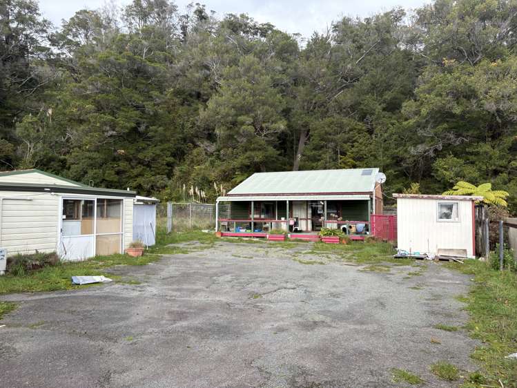 4 King Charles Drive Kingsley Heights_1