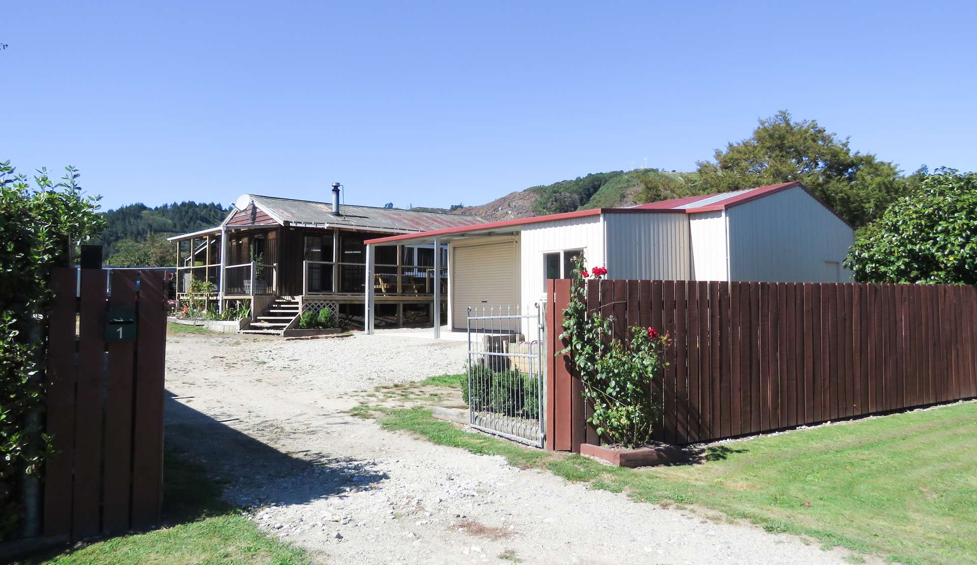 1 Racecourse Road Reefton_0