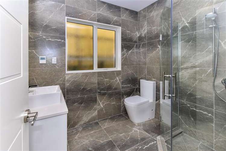 6 Gospel Heights Flat Bush_5