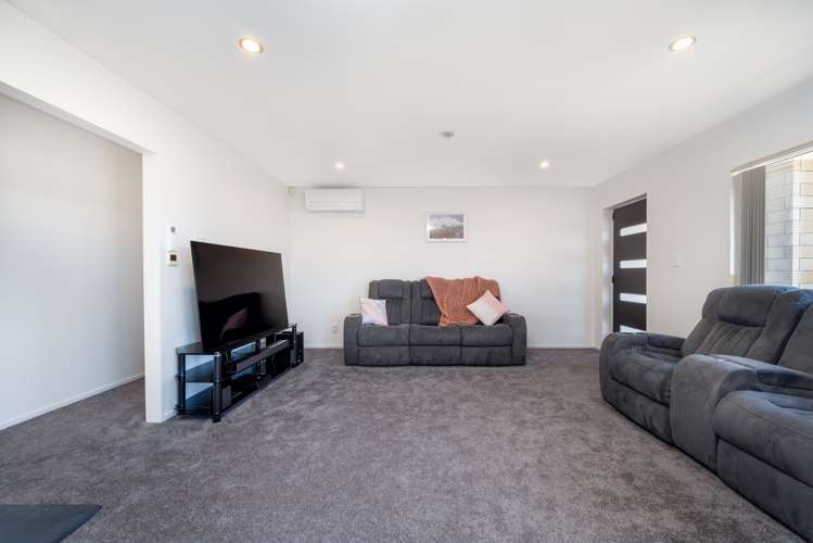 16 John Broad Place Flat Bush_6