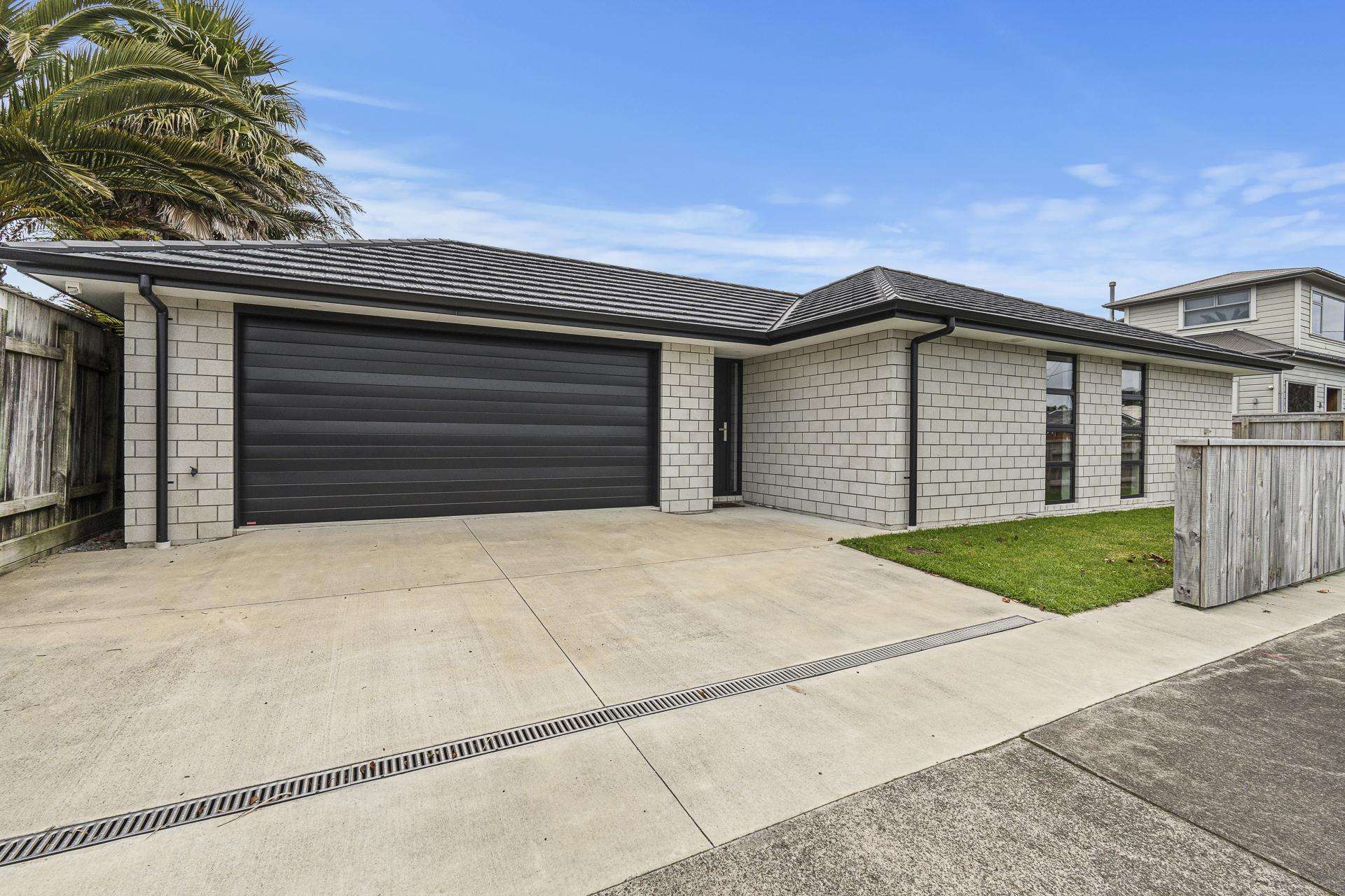 1/5 Massey Street Westown_0