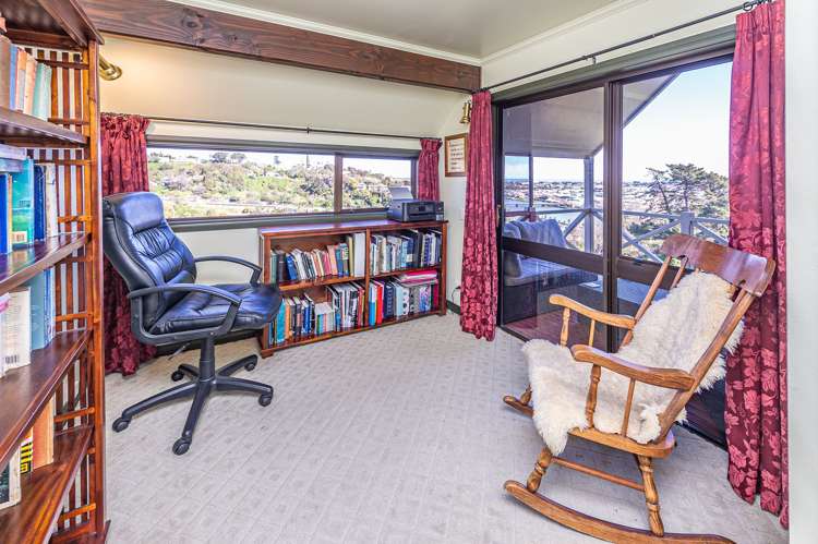 22 Shakespeare Road Bastia Hill_18