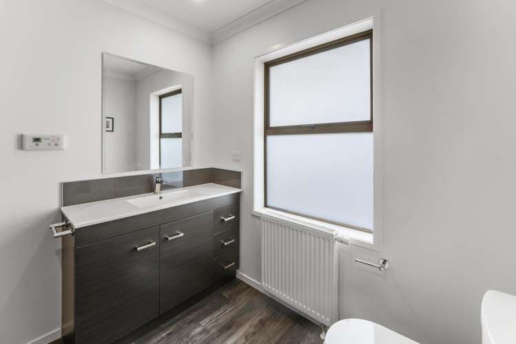 14 Collins Road Richmond_14