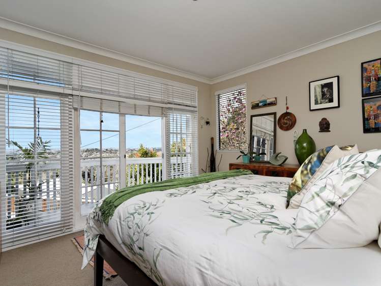 207 Godley Road Titirangi_8