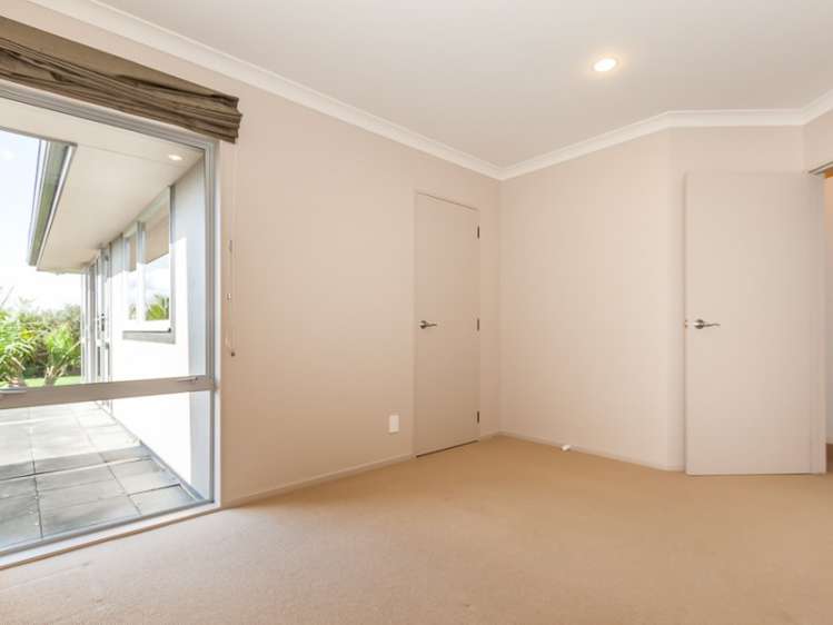 139 Pacific Drive Fitzherbert_13