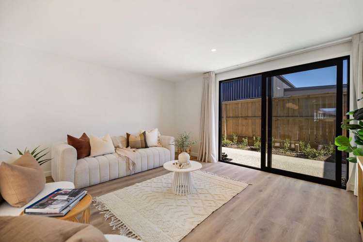 6 Shallow Close Jacks Point_11