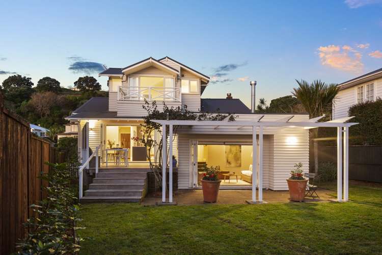 26 Jubilee Avenue Devonport_19