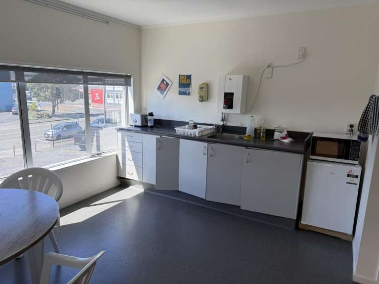 77 Gill Street New Plymouth_12