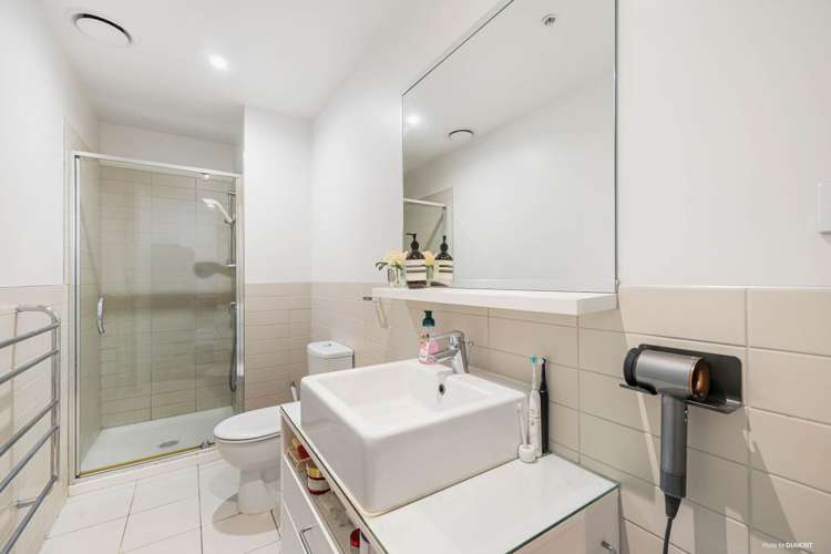 807/30 Beach Road Auckland Central_8