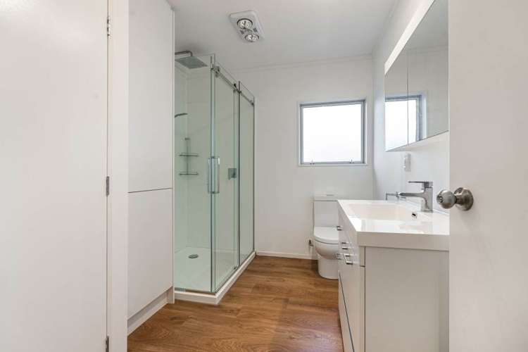 3/143 Birkdale Road Birkdale_5