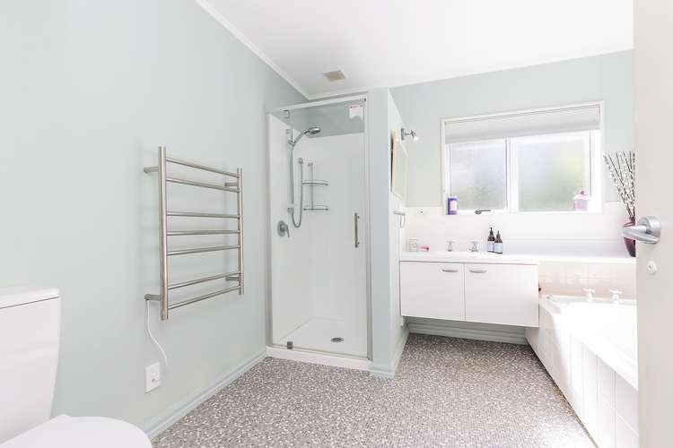 1 Signallers Grove Strathmore Park_16