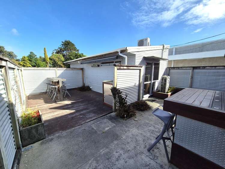 Unit 2, 40 Main Road Waikanae_12