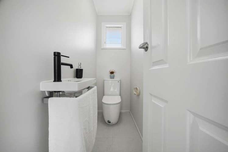 33 Chippendale Crescent Birkdale_14