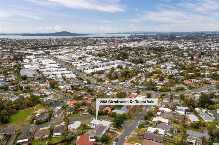 2/58 Girrahween Drive Totara Vale_16