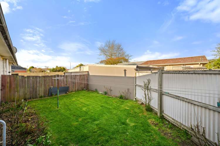 2/110 Barbour Street Waltham_18